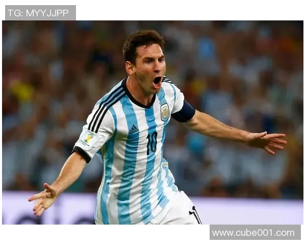 四位足球明星后卫的传奇故事与他们对比赛的影响力分析